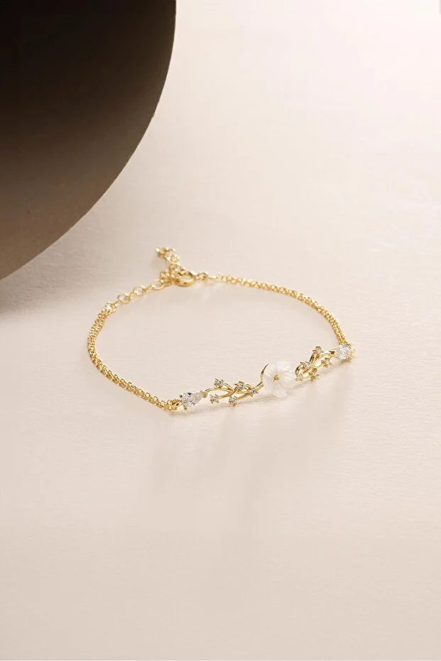 925 Ayar Gümüş Işıklı Kutuda Gold Kaplama Bahar Işıltılı Manolya Çiçeği Bileklik